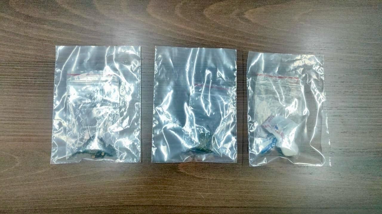 Homem é preso por tráfico de drogas após tentativa de fuga no Centro de Cascavel