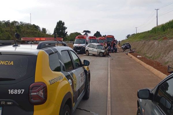 Imagem referente a notícia: Colisão frontal na PRC-466 deixa dois mortos na região de Guarapuava