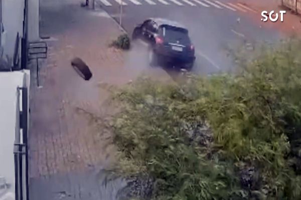 Câmeras registram suposta tentativa de roubo e acidente no Bairro Santa Cruz, em Cascavel