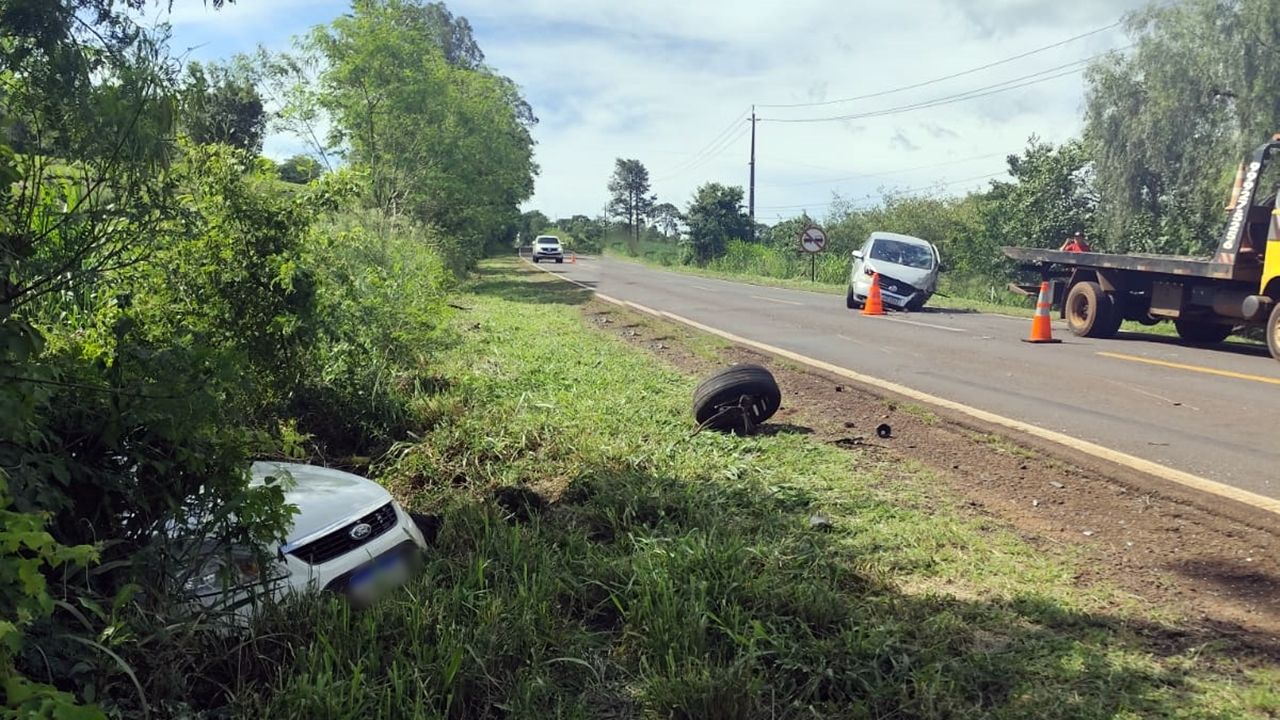 Colisão lateral é registrada na PR-495 em Medianeira e deixa um ferido