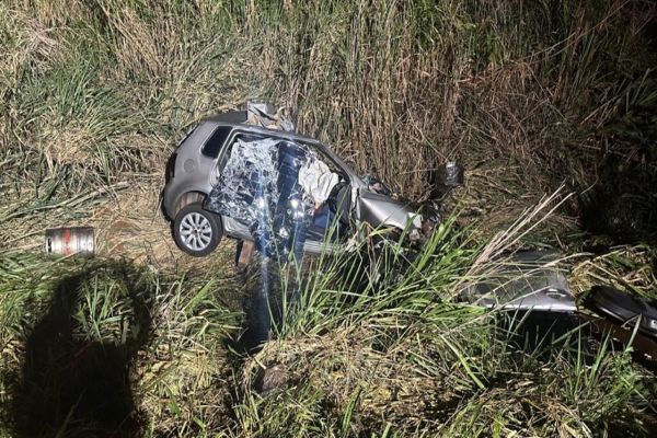 Imagem referente a notícia: Carro de Cascavel é confirmado em acidente que deixou cinco mortos na PR-444, em Arapongas