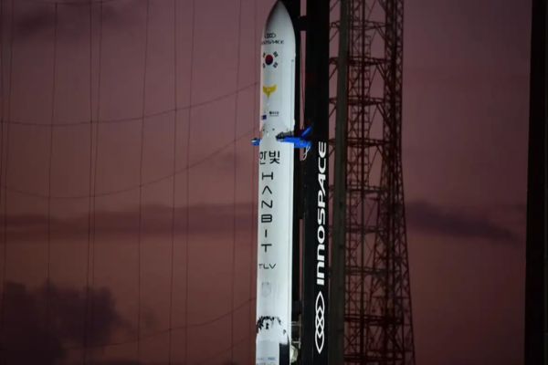 Primeiro lançamento comercial de foguete no Brasil termina em explosão em Alcântara