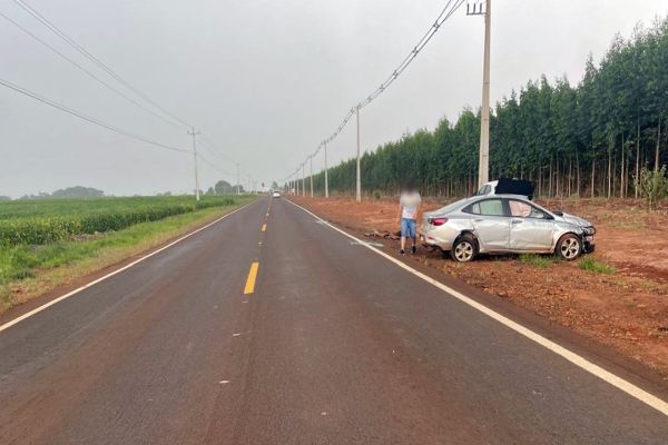 Colisão lateral entre Onix e S10 deixa um ferido na PR-364 em Terra Roxa