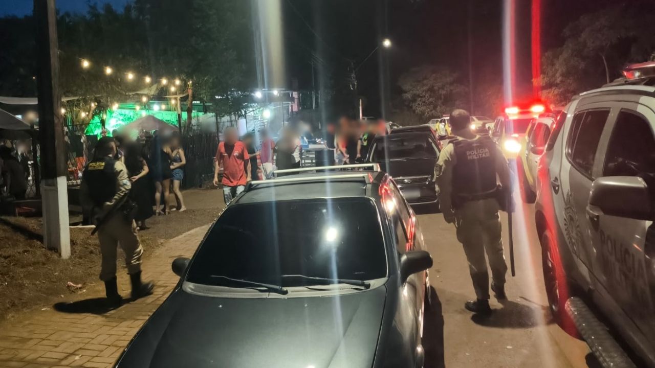 Operação da PM resulta em 17 autuações por infrações de trânsito e perturbação do sossego