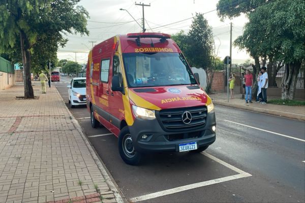Imagem referente a notícia: Criança de 7 anos é atropelada por automóvel no bairro Brasmadeira; Carro causador do acidente fugiu