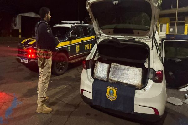 PRF apreende mais de 200 quilos de maconha na BR-277 em Santa Terezinha de Itaipu