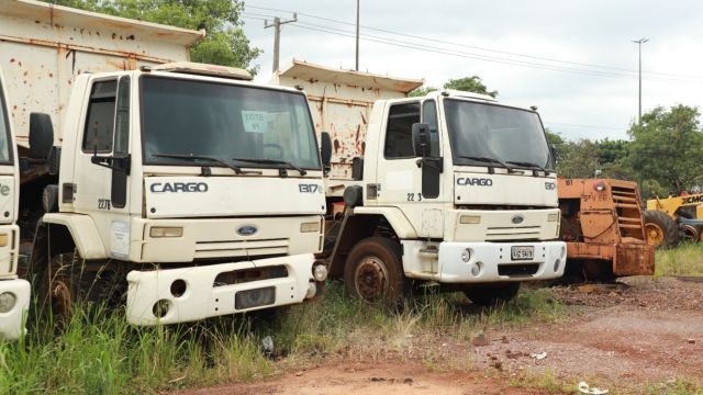 Imagem referente a notícia: Prefeitura de Cascavel abre visitação a 158 lotes de bens inservíveis que serão leiloados