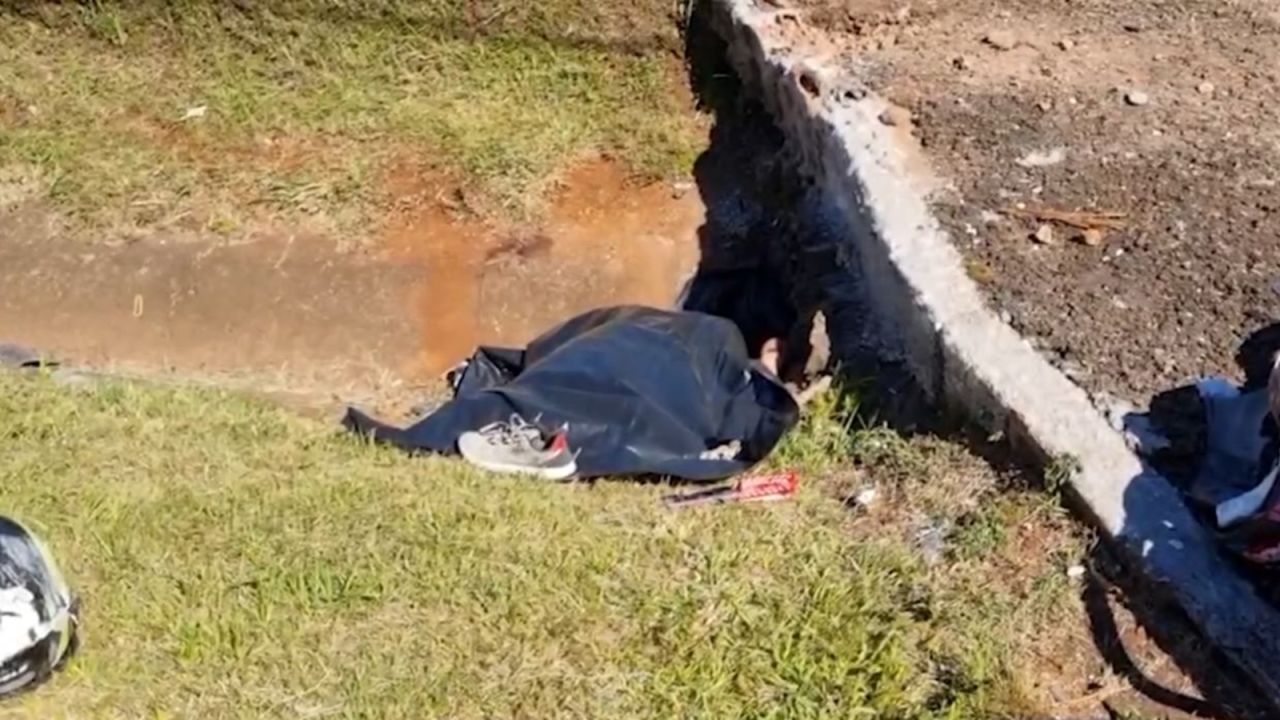 Homem morre e mulher fica gravemente ferida em colisão de trânsito na marginal da BR-277 em Cascavel