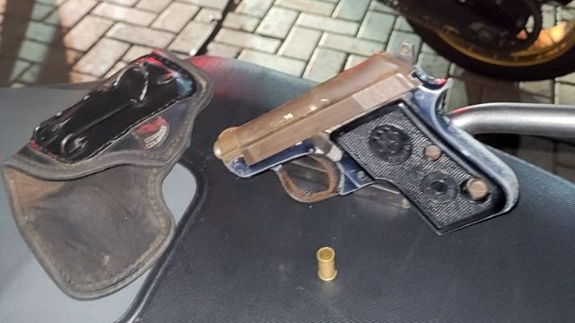 Imagem referente a notícia: Ameaça com arma de fogo termina com dois presos no Bairro Cascavel Velho