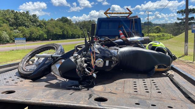 Imagem referente a notícia: É identificado, motociclista que morreu em grave acidente na BR-277
