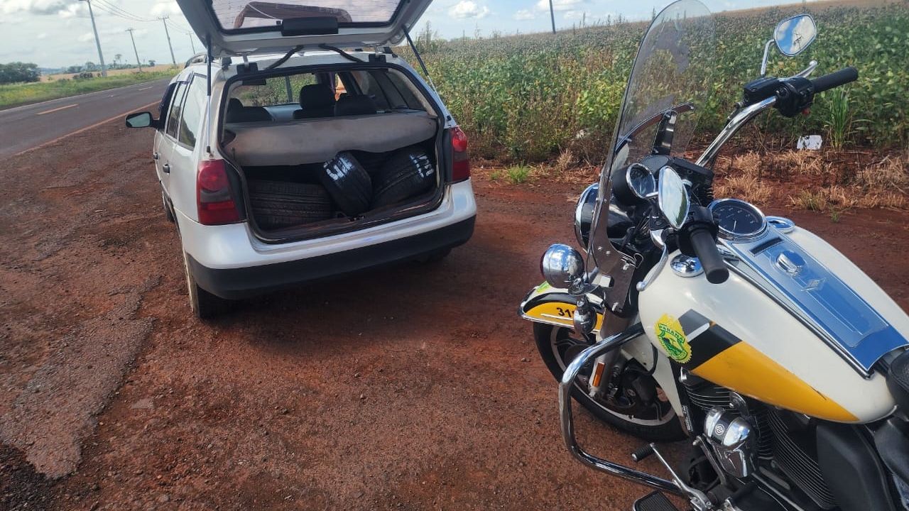 Fiscalização na PR-364 termina com prisão por embriaguez e apreensão de pneus ilegais