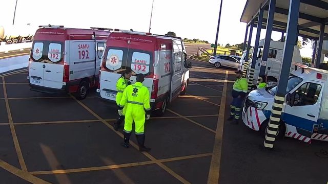 Gestante de gêmeos dá à luz em base da EPR Iguaçu e marca primeiro nascimento de 2026 nas rodovias do Paraná