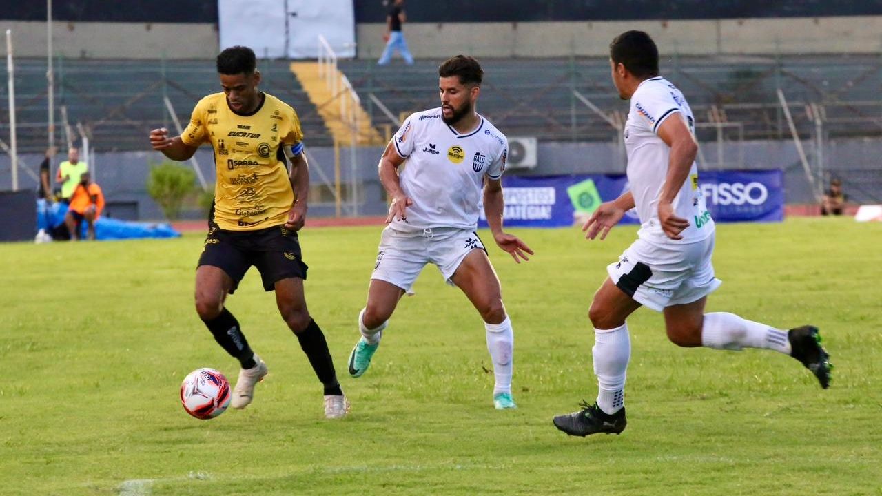 FC Cascavel vence fora de casa em duelo equilibrado pelo Paranaense 2026