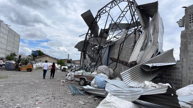 Imagem referente a notícia: Simepar classifica tornado que atingiu São José dos Pinhais na categoria F2 da Escala Fujita
