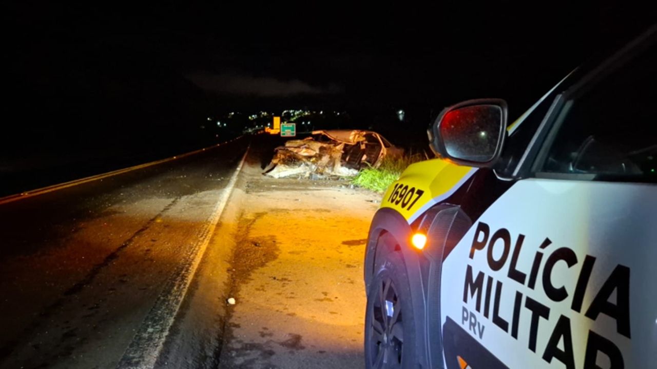Colisão frontal na PR-323 deixa um morto na madrugada em Cruzeiro do Oeste