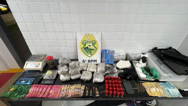 Imagem referente a notícia: Ação integrada da PM apreende arma, drogas e munições no Cascavel Velho