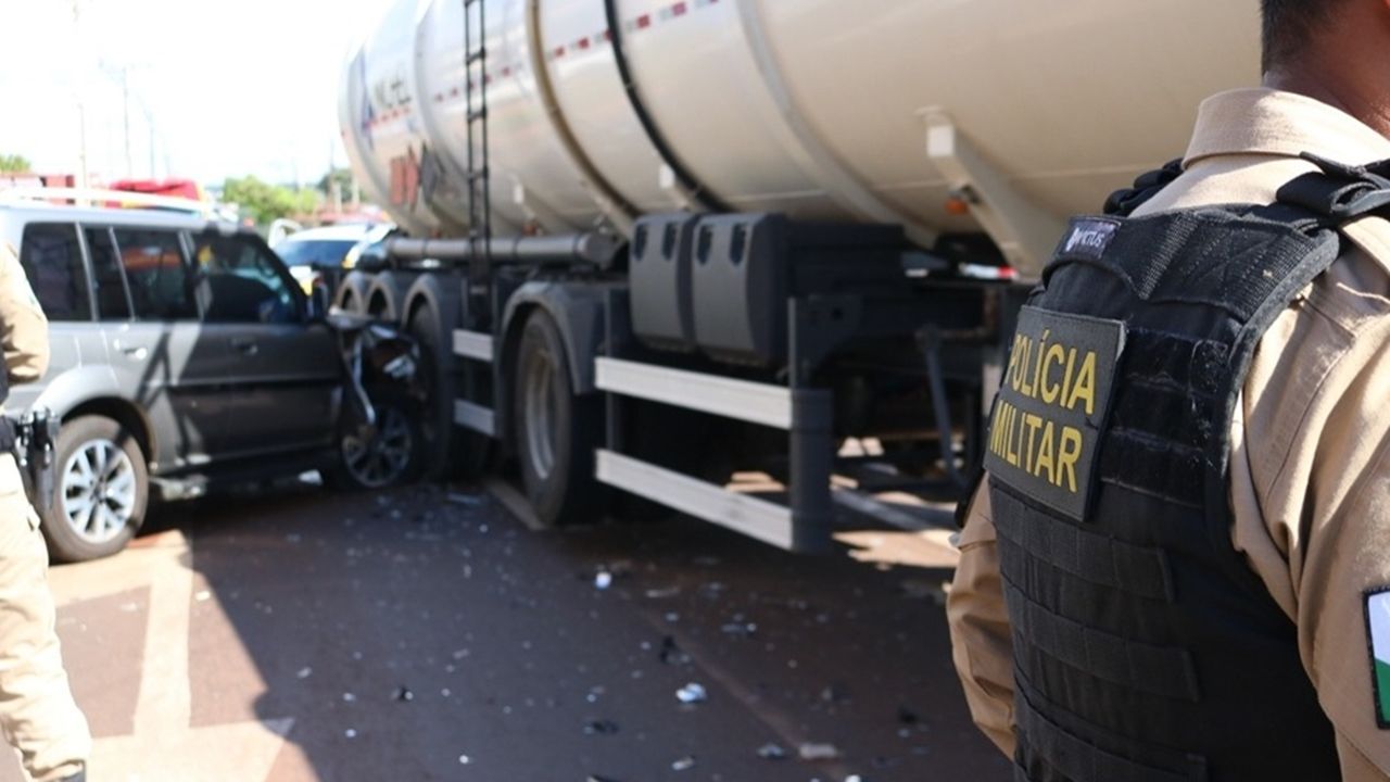 Fuga termina em batida e leva à recuperação de veículo furtado há um ano no noroeste do Paraná