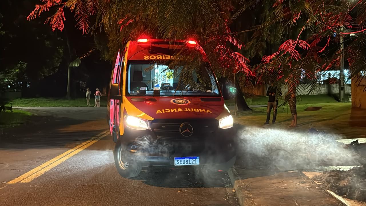 Homem de 49 anos  é socorrido após agressão no Jardim Clarito, em Cascavel