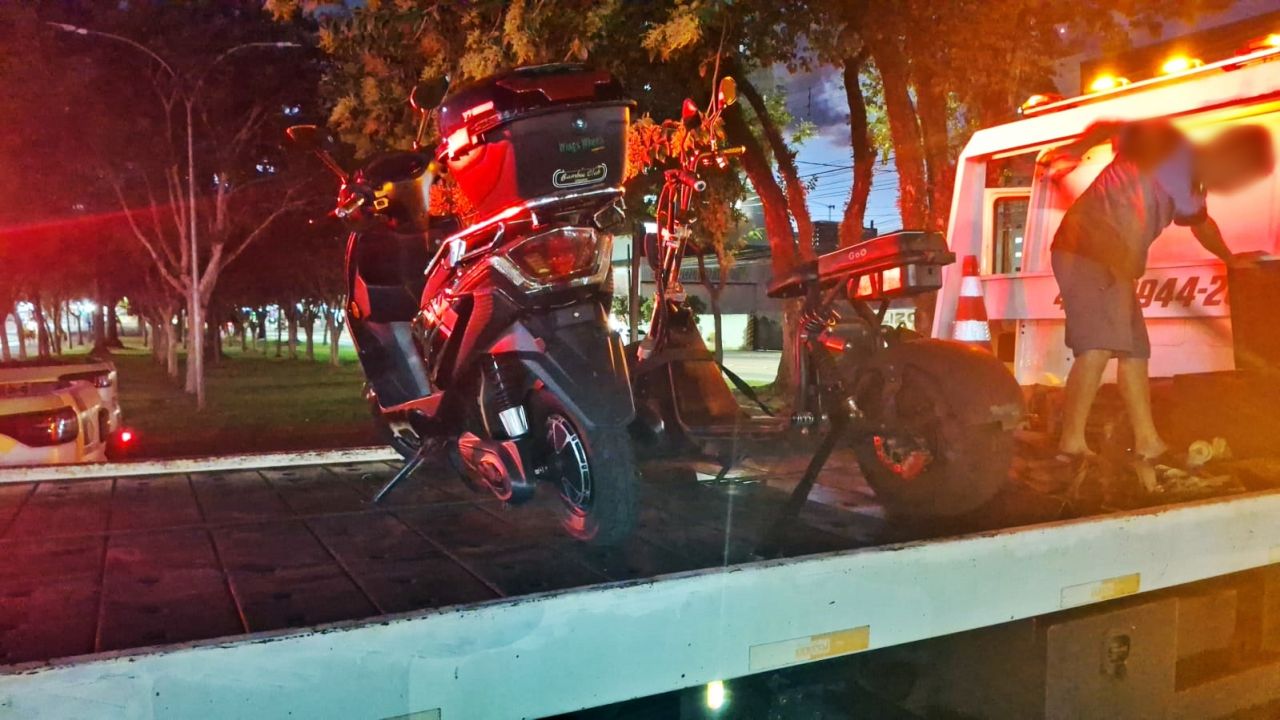 Transitar apreende ciclomotores irregulares no Centro de Cascavel e reforça regras de circulação