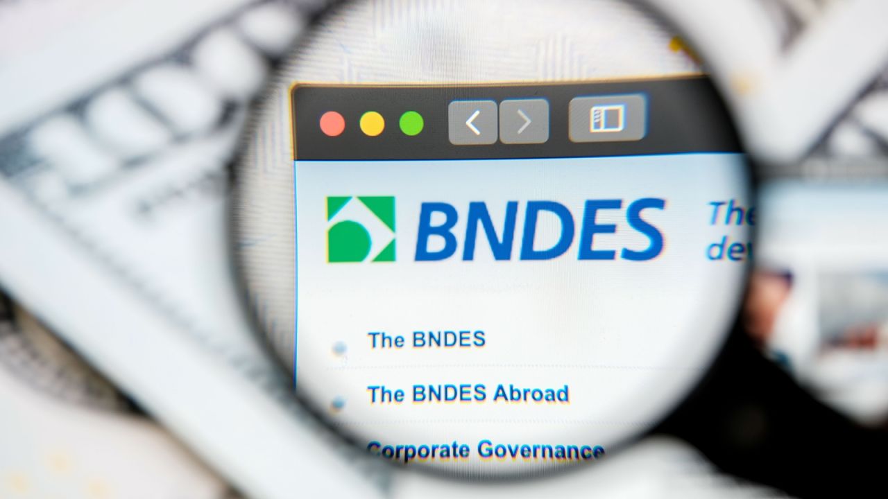 Indústria do Paraná acessa R$ 1,46 bilhão do BNDES em inovação desde 2023