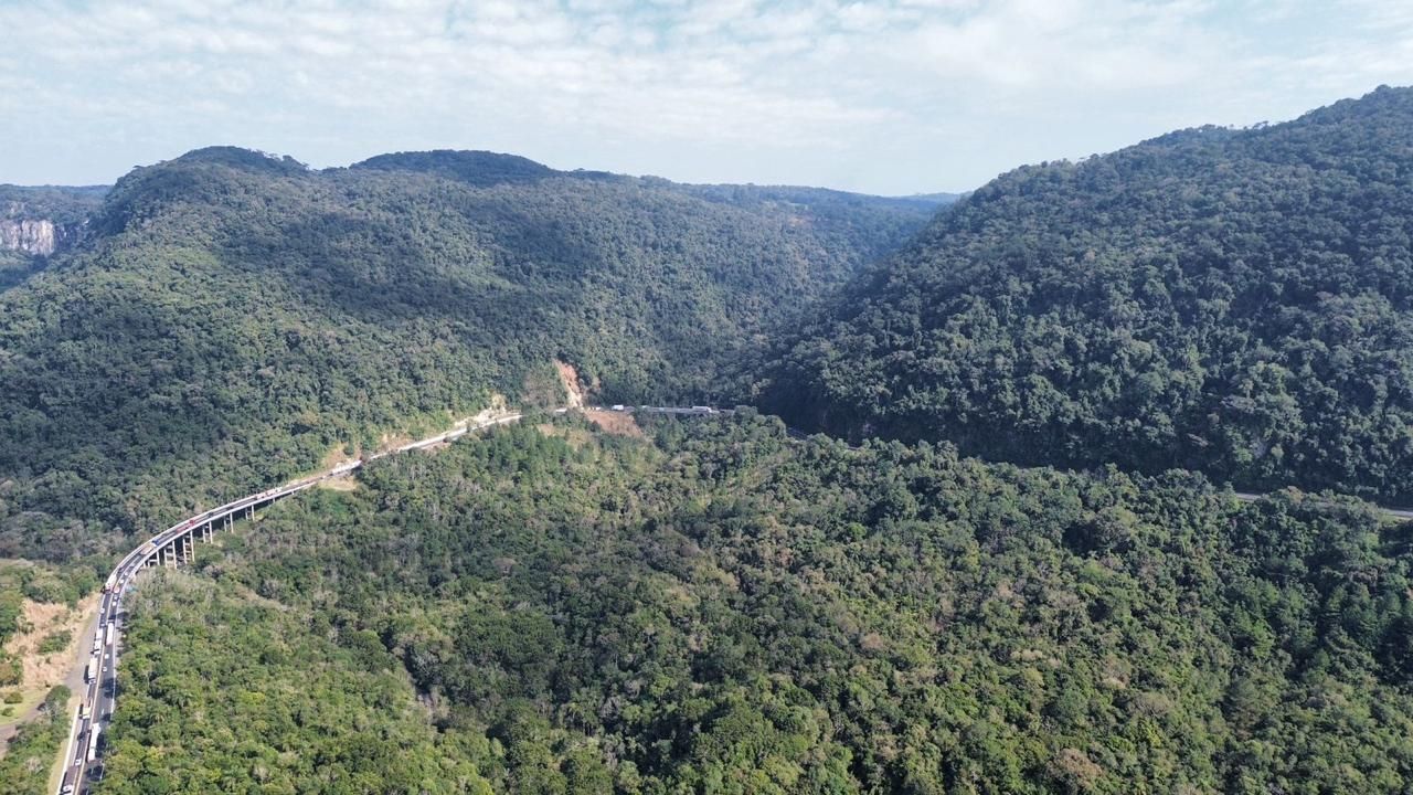 EPR Iguaçu inicia obras de contenção em taludes na Serra da Esperança