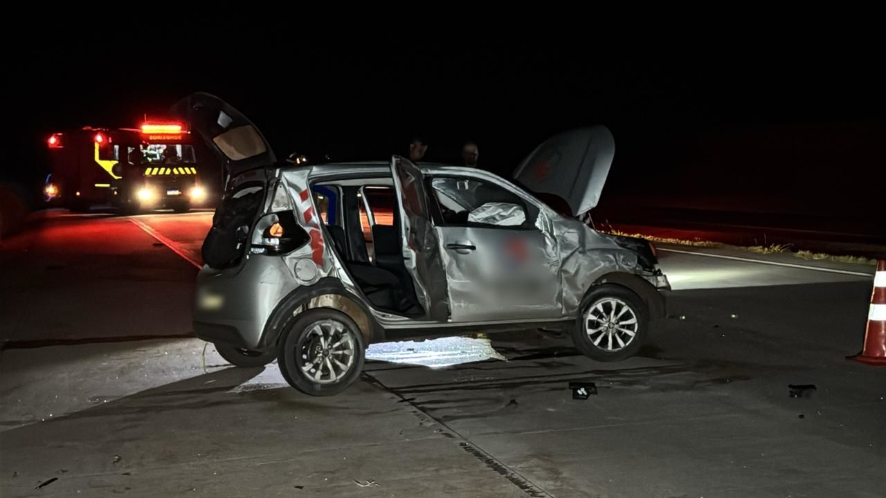 Jovem de 24 anos fica ferido após capotamento na BR-163, no Contorno Oeste em Cascavel
