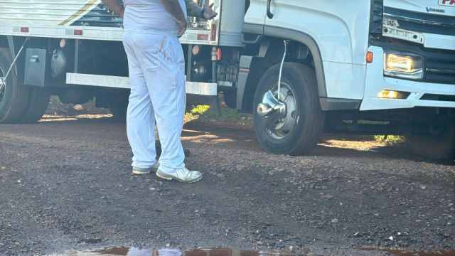 Imagem referente a notícia: Tentativa de assalto a caminhão termina com homem baleado na BR-277, em Cascavel