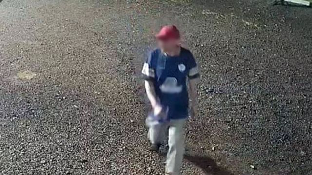 Imagem referente a notícia: Detento foge de canteiro, furta caminhão, vende e gasta R$ 10 mil no oeste do Paraná