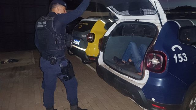 Imagem referente a notícia: Homem é detido por violência doméstica em São João do Oeste; bebê é encaminhado à UPA para avaliação