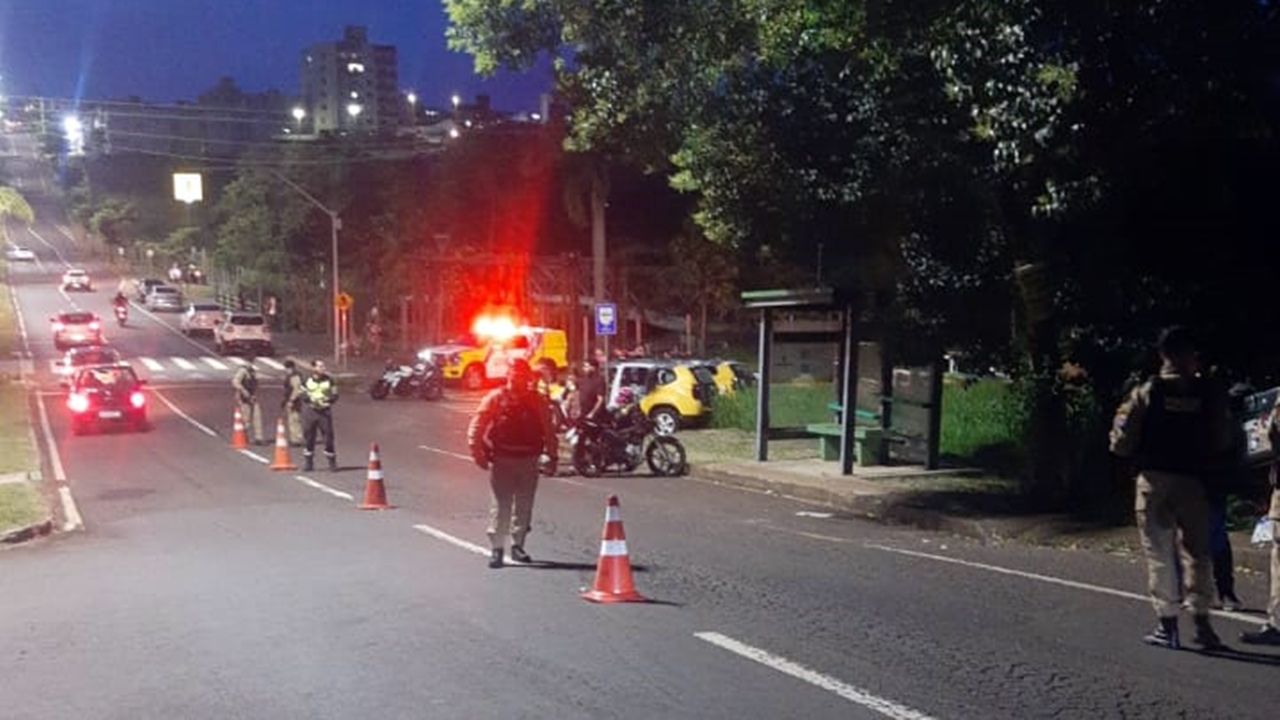 Operação de trânsito reforça fiscalização e resulta em apreensões e prisões na região Oeste de Cascavel