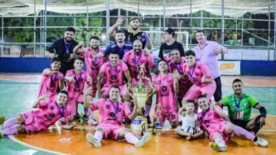 Imagem referente a notícia: Honório Pinturas vence final emocionante e conquista o tetracampeonato da Copa Floresta de Futsal