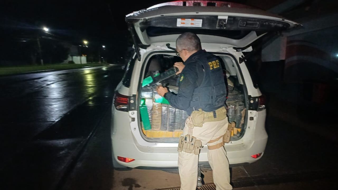 PRF intercepta comboio do tráfico e apreende mais de uma tonelada de drogas na BR-376