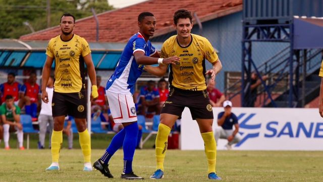 Imagem referente a notícia: FC Cascavel sofre virada em Cianorte e deixa zona de classificação no Paranaense