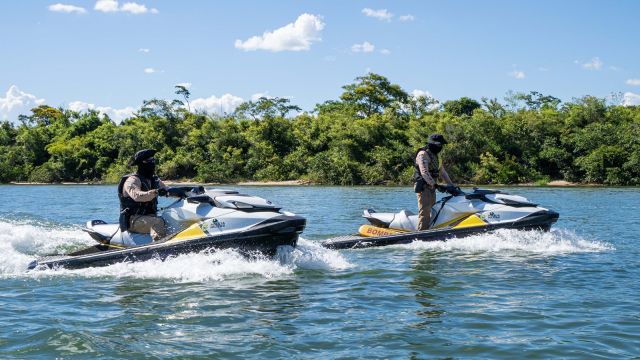 Imagem referente a notícia: Por terra e água, forças de segurança garantem verão tranquilo no Noroeste