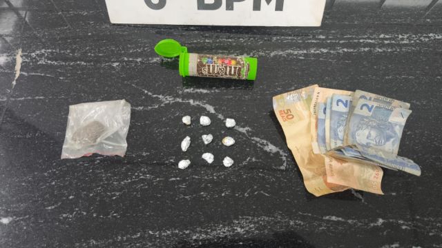 PM prende foragido com mandado em aberto e apreende drogas durante patrulhamento no Interlagos