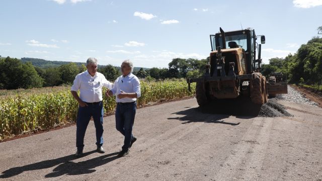 Prefeitura investe na área rural e garante investimentos de mais de quase R$ 28 milhões em mais de 23 km de estradas