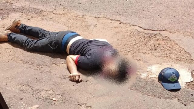 Imagem referente a notícia: Homem é morto a tiros dentro de auto center em Pato Bragado e polícia investiga autoria