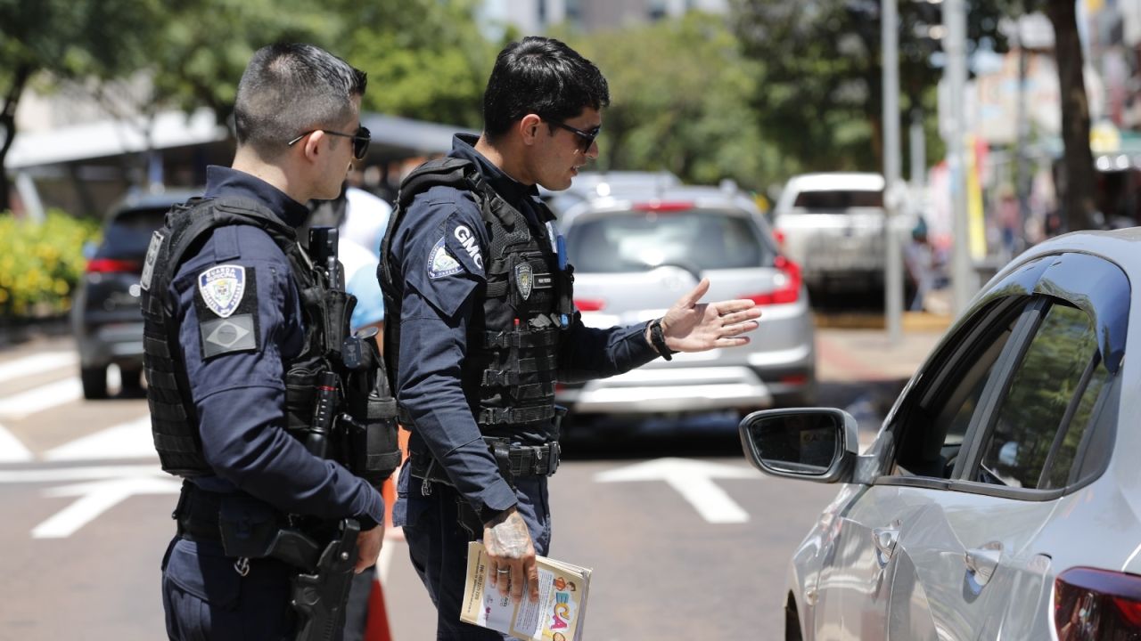 Blitz da Prevenção orienta sobre o combate ao uso de drogas e conscientiza sobre a não doação de esmolas