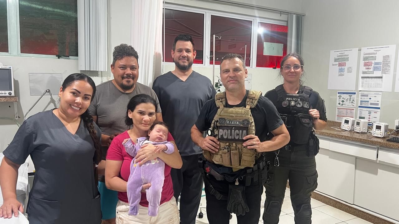 Heróis em serviço: equipe do DENARC salva bebê engasgado no Oeste do Paraná
