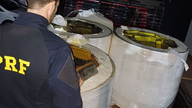 PRF apreende mais de 3,3 toneladas de maconha em Floresta (PR) e expõe nova rota do tráfico interestadual
