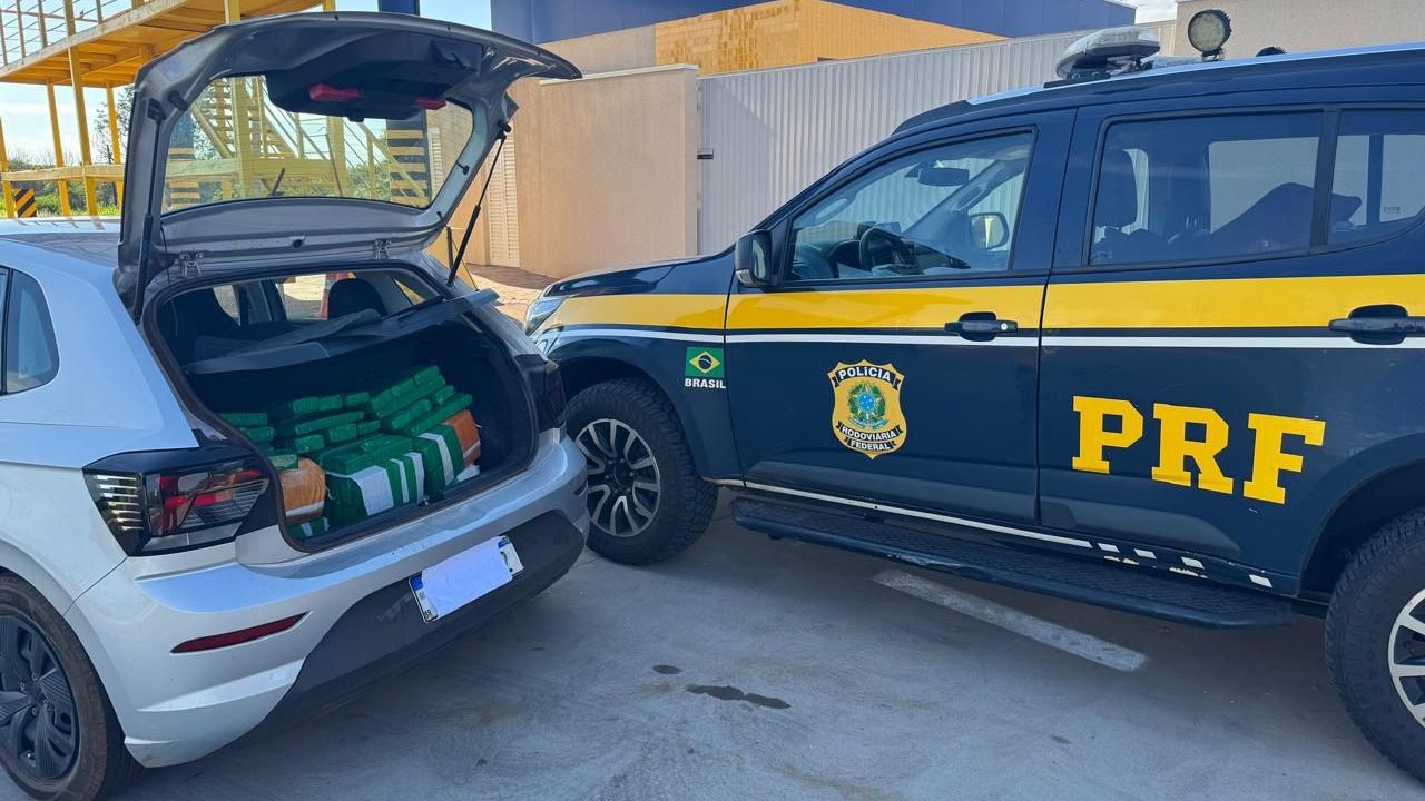 PRF apreende mais de 180 kg de maconha na BR-487, em Alto Paraíso