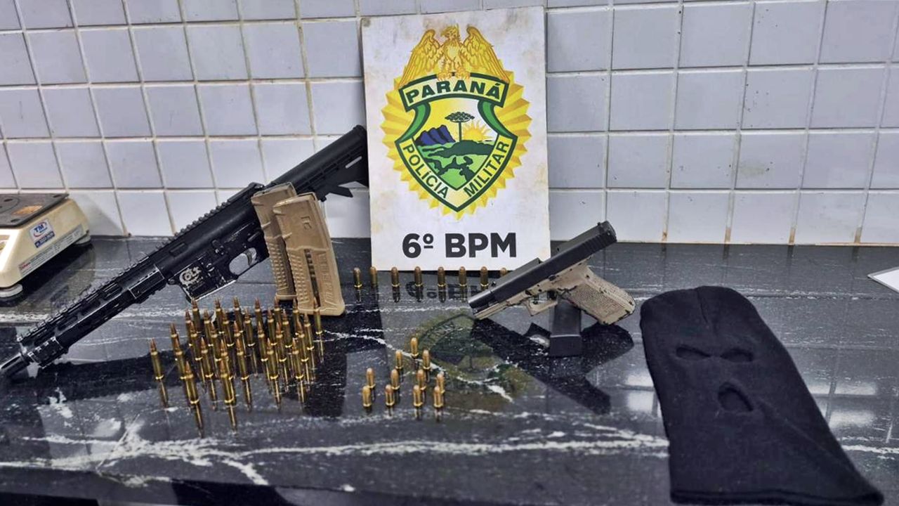 Pelotão de Choque da PM apreende fuzil e pistola e prende dois homens ligados a facção no Oeste do Paraná