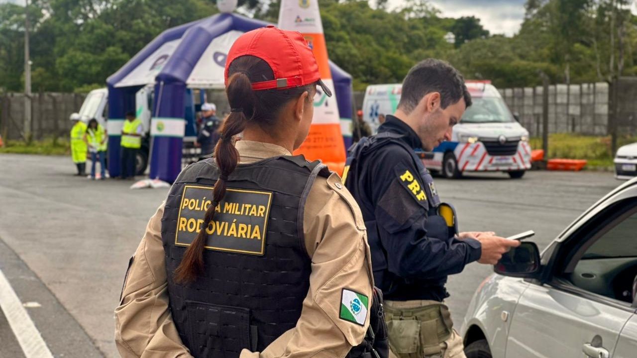 PRF fecha o cerco contra motoristas alcoolizados em Guarapuava no Dia Nacional Álcool Zero