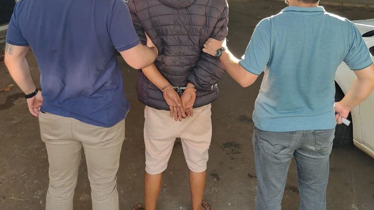 Polícia Civil prende homem de 33 anos por estupro de vulnerável e investiga tentativa de incêndio e violência doméstica em Cascavel