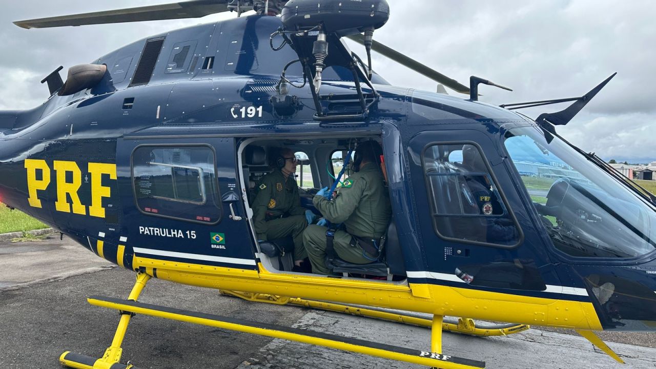 Bebê de 14 dias é transportado de avião e helicóptero PRF para cirurgia cardíaca urgente no Paraná