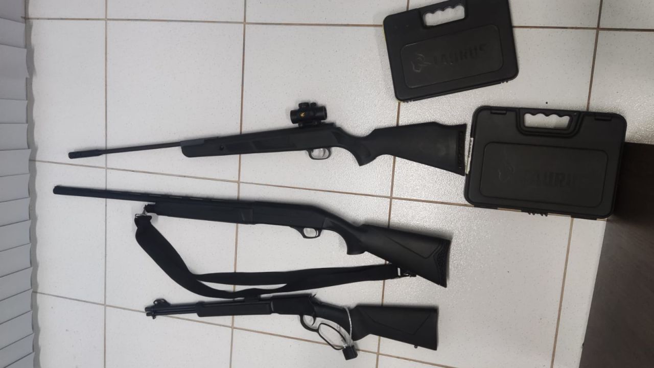 PF explica procedimentos sobre registro de arma de fogo após caso de feminicídio envolvendo CAC em Cascavel