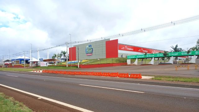 Imagem referente a notícia: Show Rural: EPR Iguaçu apoia operação da Polícia Rodoviária Federal para garantir segurança viária e fluidez