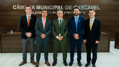 Imagem referente a notícia: Sargento Camargo toma posse para substituir Rondinelle durante licença