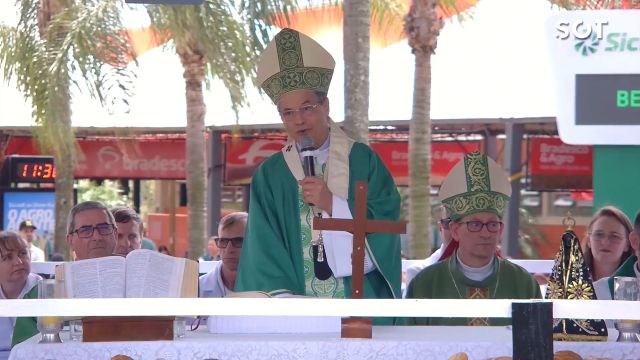 Imagem referente a notícia: Mais de 40 mil pessoas lotam Show Rural Coopavel em domingo histórico dedicado à família