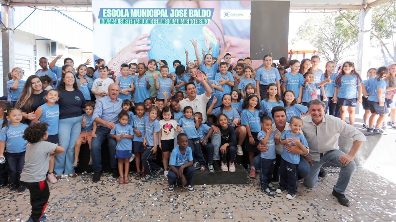 Cascavel inaugura escola de primeiro mundo e governador anuncia pacote histórico de R$ 100 milhões para educação
